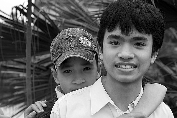 Boys in Bac Ninh.